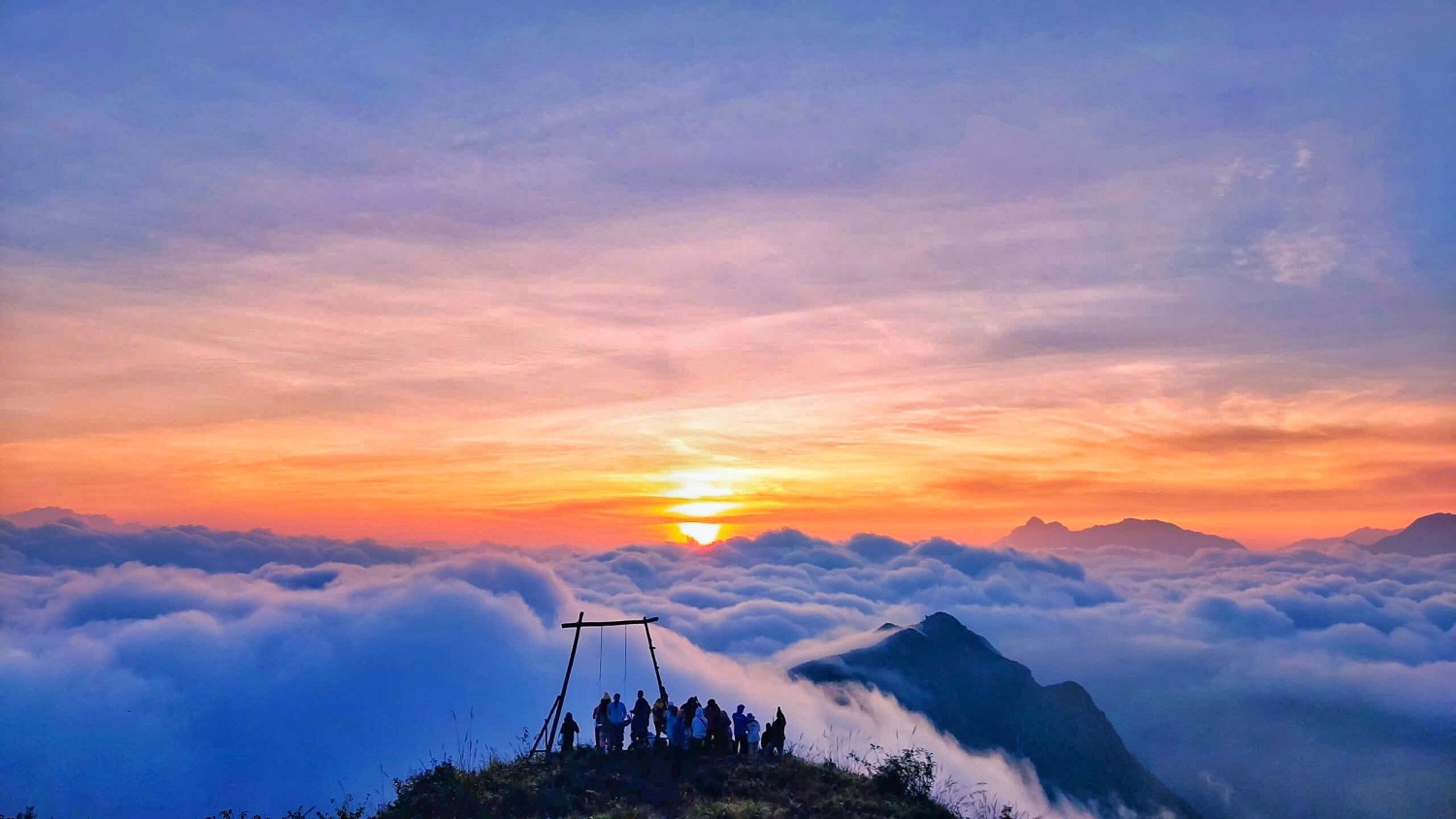 Chinh phục đỉnh Ky Quan San 3046m